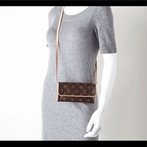 🌷SOLD🌷Authentic Louis Vuitton Twin Pochette PM